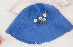 Hand Embroidered Daisy and Bee Linen Baby Hat – Lightweight Summer Bucket Hat for Kids