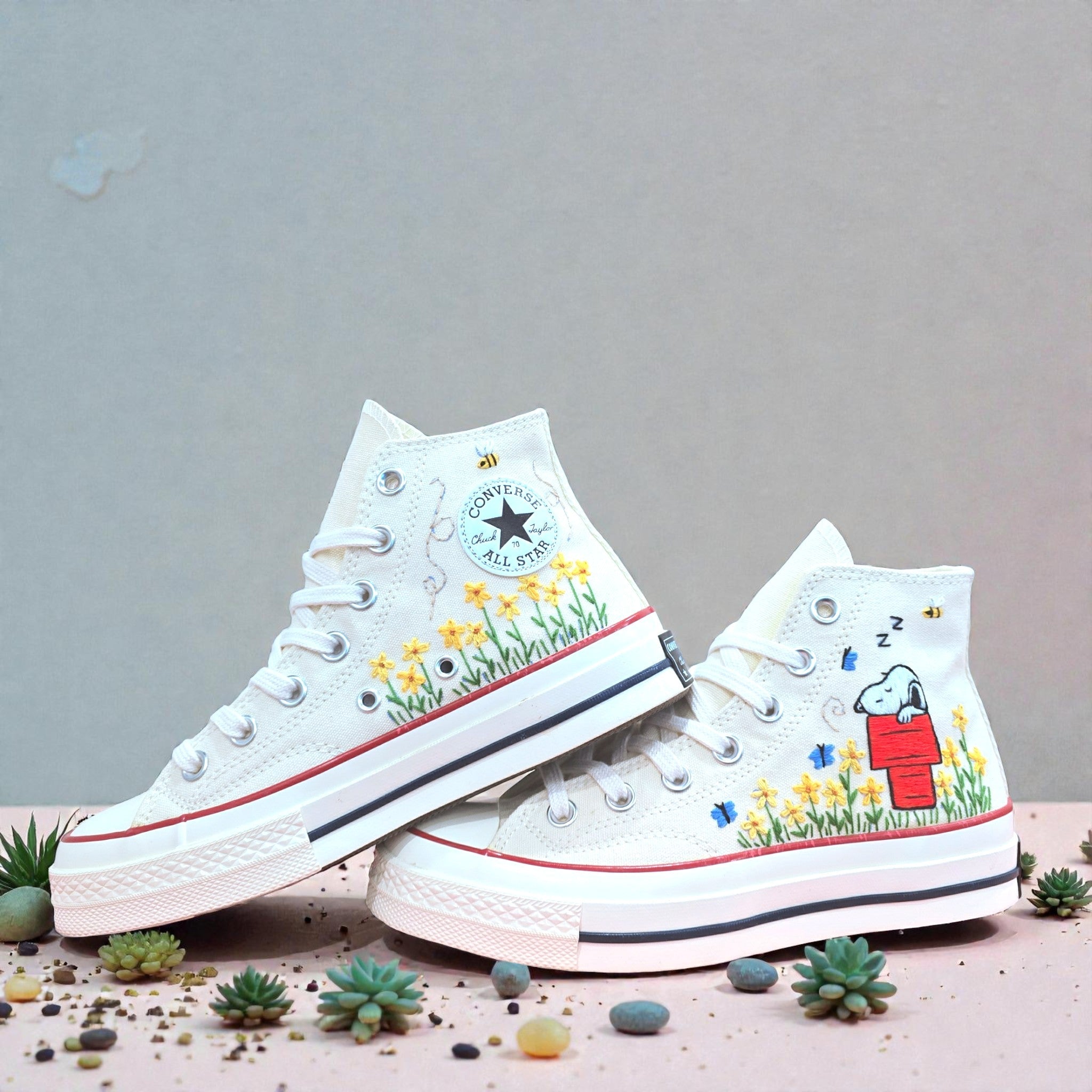 Converse Snoopy Embroidered High-Top Shoes