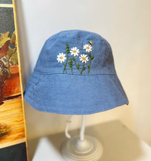 Hand Embroidered Daisy and Bee Linen Baby Hat – Lightweight Summer Bucket Hat for Kids